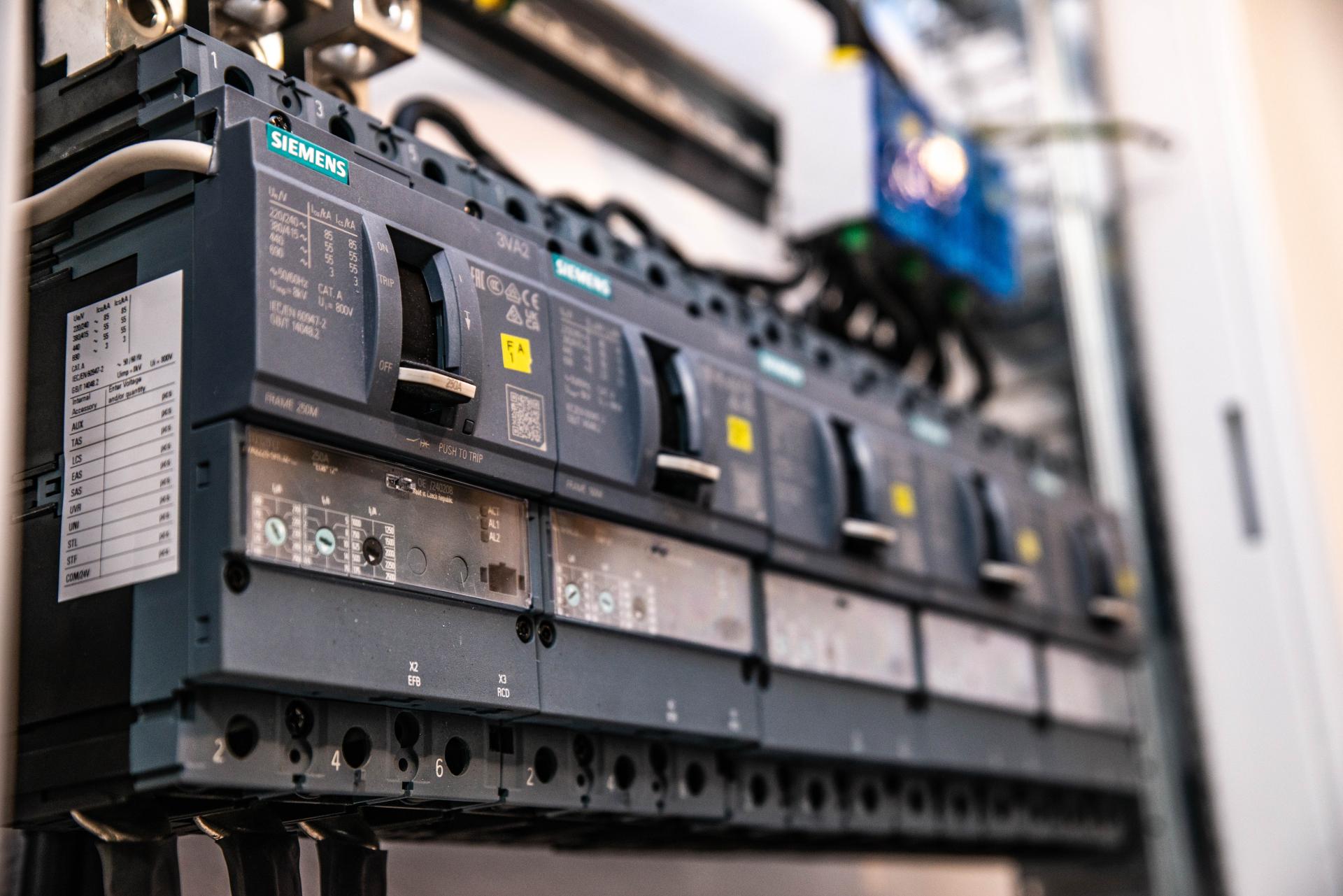 Rekonštrukcia elektroinštalácie v bytových domoch